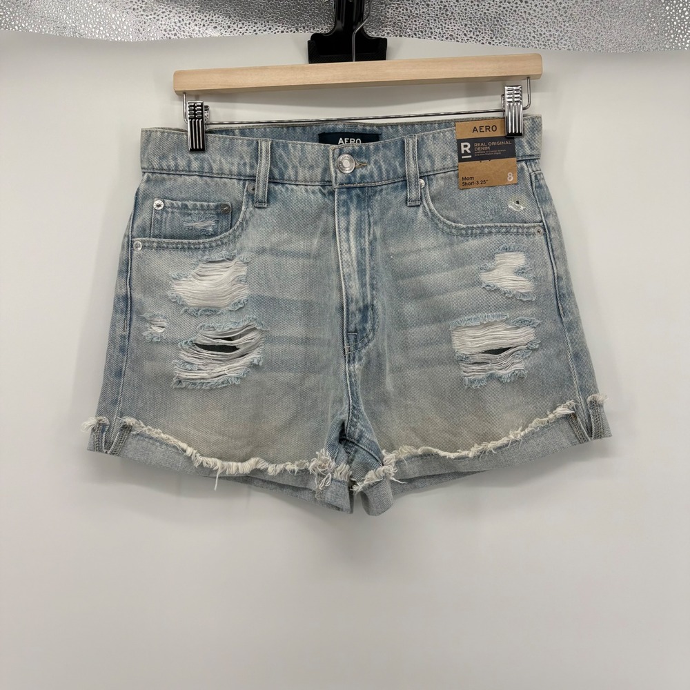 AERO Mom Shorts‎ Light Wash Distressed Denim Cutoff Raw Hem Size 8